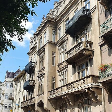 Mini-Hotel Under The Roof إلفيف المظهر الخارجي الصورة