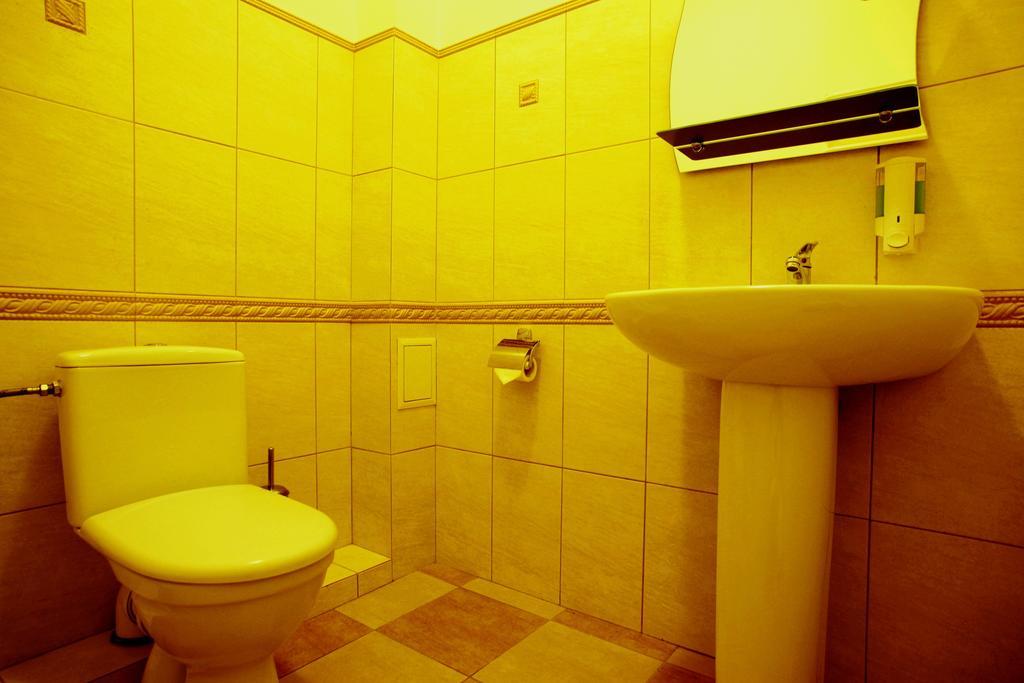 Mini-Hotel Under The Roof إلفيف المظهر الخارجي الصورة